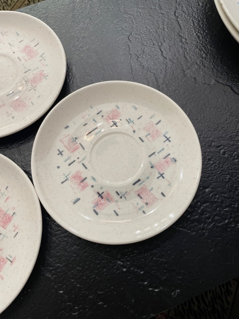 Vernon Metlox Tickled Pink Classic White Saucer Set with Pink Pattern - 5-Pack - Picture 5 of 10